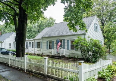 90 Wyoming Ave, Needham, Massachusetts 02492, 4 Bedrooms Bedrooms, 8 Rooms Rooms,1 BathroomBathrooms,Residential,For Sale,Wyoming Ave,73163892