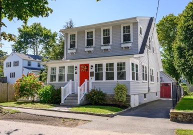 10 Hazel St, Milton, Massachusetts 02186, 4 Bedrooms Bedrooms, 9 Rooms Rooms,2 BathroomsBathrooms,Residential,For Sale,Hazel St,73166663