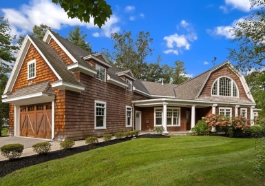 2 Bryant Street, Lynnfield, Massachusetts 01940, 3 Bedrooms Bedrooms, 12 Rooms Rooms,4 BathroomsBathrooms,Residential,For Sale,Bryant Street,73166504