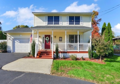 109 Vineland Ave, East Longmeadow, Massachusetts 01028, 3 Bedrooms Bedrooms, 6 Rooms Rooms,2 BathroomsBathrooms,Residential,For Sale,Vineland Ave,73174531