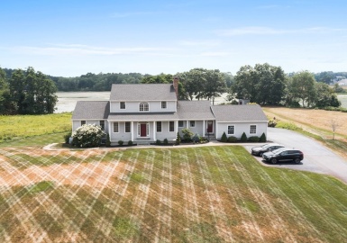 77 Water St, Rehoboth, Massachusetts 02769, 5 Bedrooms Bedrooms, 10 Rooms Rooms,3.5 BathroomsBathrooms,Residential,For Sale,Water St,73092959