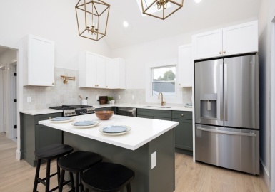 15 Grant Ave, Medford, Massachusetts 02155, 3 Bedrooms Bedrooms, 6 Rooms Rooms,3 BathroomsBathrooms,Residential,For Sale,Grant Ave,73169608