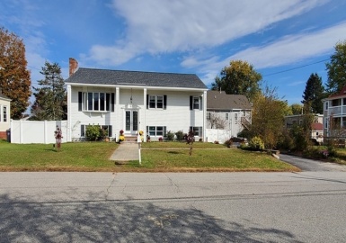 85 Riverdale St, Methuen, Massachusetts 01844, 3 Bedrooms Bedrooms, 8 Rooms Rooms,2.5 BathroomsBathrooms,Residential,For Sale,Riverdale St,73173945