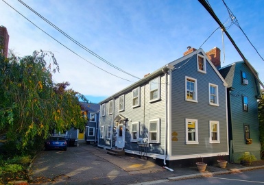8 Curtis Street, Salem, Massachusetts 01970, 2 Bedrooms Bedrooms, 4 Rooms Rooms,1.5 BathroomsBathrooms,Residential,For Sale,8-8 1/2 Curtis Street Condominium,Curtis Street,73176076