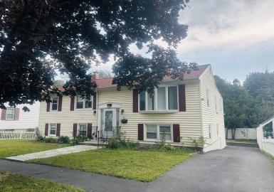 108 Woodley, Boston, Massachusetts 02132, 3 Bedrooms Bedrooms, 7 Rooms Rooms,2 BathroomsBathrooms,Residential,For Sale,Woodley,73157475
