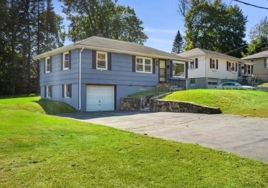 9 Butler St, Worcester, Massachusetts 01607, 3 Bedrooms Bedrooms, 5 Rooms Rooms,1.5 BathroomsBathrooms,Residential,For Sale,Butler St,73168980