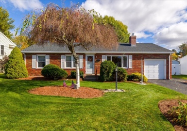 8 Mary Ann Dr, Worcester, Massachusetts 01606, 2 Bedrooms Bedrooms, 6 Rooms Rooms,2.5 BathroomsBathrooms,Residential,For Sale,Mary Ann Dr,73173934