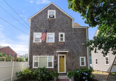 81/2R Allen Street, Salem, Massachusetts 01970, 4 Bedrooms Bedrooms, 5 Rooms Rooms,1.5 BathroomsBathrooms,Residential,For Sale,Allen Street,73136262