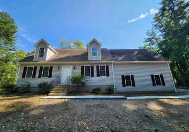 142 Riverlin St, Millbury, Massachusetts 01527, 3 Bedrooms Bedrooms, 6 Rooms Rooms,2.5 BathroomsBathrooms,Residential,For Sale,Riverlin St,73121915