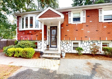 8 Fernwood Road, Billerica, Massachusetts 01821, 2 Bedrooms Bedrooms, 5 Rooms Rooms,1 BathroomBathrooms,Residential,For Sale,Fernwood Road,73174679