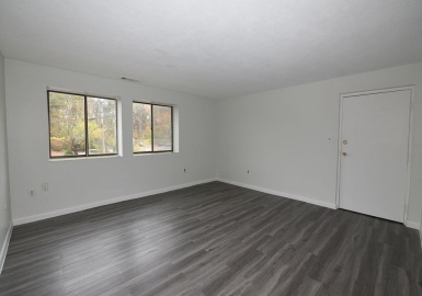 103 Colonel Bell Dr., Brockton, Massachusetts 02301, 1 Bedroom Bedrooms, 4 Rooms Rooms,1 BathroomBathrooms,Residential,For Sale,103-97 Colonel Bell Condos,Colonel Bell Dr.,73176349