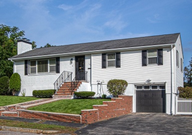 108 Kingston Rd, Waltham, Massachusetts 02451, 3 Bedrooms Bedrooms, 8 Rooms Rooms,2 BathroomsBathrooms,Residential,For Sale,Kingston Rd,73164283