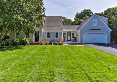 7 Hofe Rd, Orleans, Massachusetts 02653, 4 Bedrooms Bedrooms, 10 Rooms Rooms,3.5 BathroomsBathrooms,Residential,For Sale,Hofe Rd,73170335