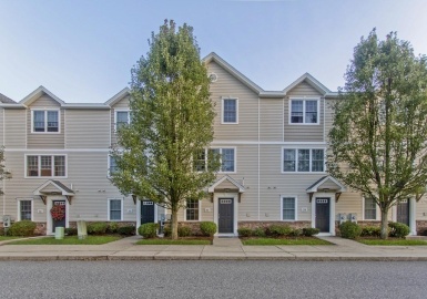 30 Regency Ct, Chicopee, Massachusetts 01020, 2 Bedrooms Bedrooms, 5 Rooms Rooms,1.5 BathroomsBathrooms,Residential,For Sale,Regency Ct,73162602