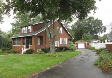 597 Lowell Street, Methuen, Massachusetts 01844, 3 Bedrooms Bedrooms, 7 Rooms Rooms,1 BathroomBathrooms,Residential,For Sale,Lowell Street,73165199
