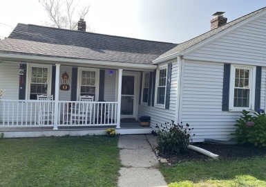 33 Singletary Ave, Sutton, Massachusetts 01590, 2 Bedrooms Bedrooms, 5 Rooms Rooms,1 BathroomBathrooms,Residential,For Sale,Singletary Ave,73165933