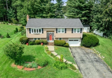 67 Oak Rd, Canton, Massachusetts 02021, 4 Bedrooms Bedrooms, 8 Rooms Rooms,2 BathroomsBathrooms,Residential,For Sale,Oak Rd,73169202