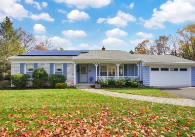 85 Inverness Ln, Longmeadow, Massachusetts 01106, 3 Bedrooms Bedrooms, 8 Rooms Rooms,2 BathroomsBathrooms,Residential,For Sale,Inverness Ln,73172263