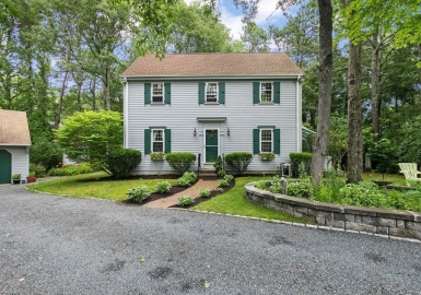1441 Old Post Rd, Barnstable, Massachusetts 02648, 3 Bedrooms Bedrooms, 7 Rooms Rooms,2 BathroomsBathrooms,Residential,For Sale,Old Post Rd,73133359