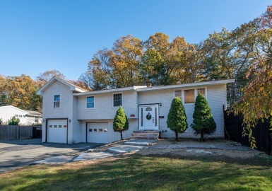 19 Willowbrae Dr, Peabody, Massachusetts 01960, 3 Bedrooms Bedrooms, 8 Rooms Rooms,2 BathroomsBathrooms,Residential,For Sale,Willowbrae Dr,73178845