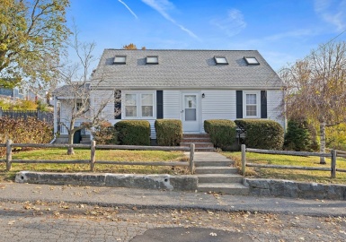 32 Malvern St, Quincy, Massachusetts 02169, 4 Bedrooms Bedrooms, 7 Rooms Rooms,2 BathroomsBathrooms,Residential,For Sale,Malvern St,73181061