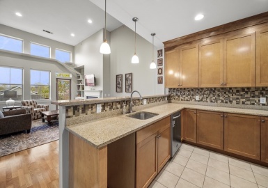 4 Harvest Dr, North Andover, Massachusetts 01845, 2 Bedrooms Bedrooms, 6 Rooms Rooms,2 BathroomsBathrooms,Residential,For Sale,Oakridge Village - Maplewood Reserve,Harvest Dr,73173533