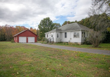 89 Whately Rd, Deerfield, Massachusetts 01373, 2 Bedrooms Bedrooms, 4 Rooms Rooms,1 BathroomBathrooms,Residential,For Sale,Whately Rd,73172382
