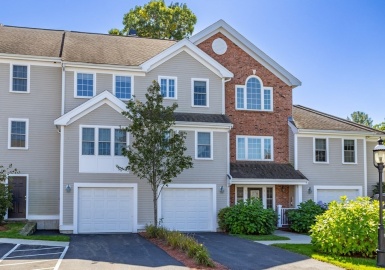 410 Salem Street, Wakefield, Massachusetts 01880, 2 Bedrooms Bedrooms, 5 Rooms Rooms,2 BathroomsBathrooms,Residential,For Sale,Heron Pond,Salem Street,73166460