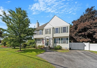 1347 Providence Rd, Northbridge, Massachusetts 01588, 4 Bedrooms Bedrooms, 7 Rooms Rooms,2.5 BathroomsBathrooms,Residential,For Sale,Providence Rd,73155221