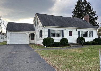 142 West Silver St, Westfield, Massachusetts 01085, 3 Bedrooms Bedrooms, 6 Rooms Rooms,1.5 BathroomsBathrooms,Residential,For Sale,West Silver St,73179377
