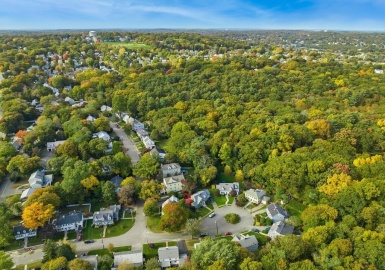 34 Bellevue, Arlington, Massachusetts 02476, 4 Bedrooms Bedrooms, 10 Rooms Rooms,3.5 BathroomsBathrooms,Residential,For Sale,Bellevue,73174653
