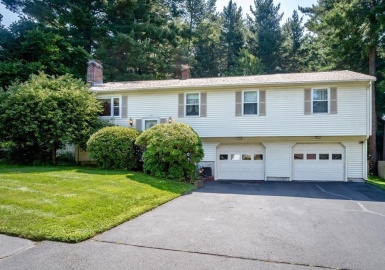 35 Kittredge Drive, Westfield, Massachusetts 01085, 3 Bedrooms Bedrooms, 8 Rooms Rooms,2.5 BathroomsBathrooms,Residential,For Sale,Kittredge Drive,73142364