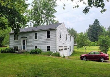 9 Carriage Ln, Amherst, Massachusetts 01002, 5 Bedrooms Bedrooms, 10 Rooms Rooms,2.5 BathroomsBathrooms,Residential,For Sale,Carriage Ln,73123158