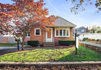 7 Roland Rd, Peabody, Massachusetts 01960, 2 Bedrooms Bedrooms, 5 Rooms Rooms,1 BathroomBathrooms,Residential,For Sale,Roland Rd,73174379