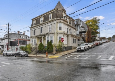 313 Durfee Street, Fall River, Massachusetts 02720, 1 Bedroom Bedrooms, 4 Rooms Rooms,1 BathroomBathrooms,Residential,For Sale,Durfee Street,73175954