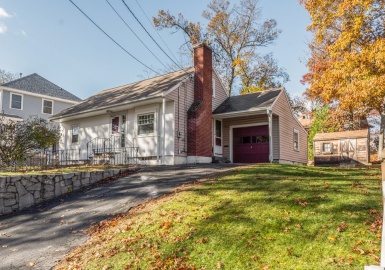 13 Cedar Street, Chelmsford, Massachusetts 01863, 3 Bedrooms Bedrooms, 7 Rooms Rooms,1 BathroomBathrooms,Residential,For Sale,Cedar Street,73179515