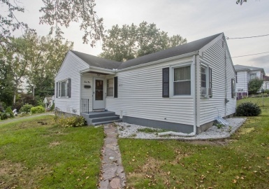 62 Mayfair Ave, Springfield, Massachusetts 01104, 3 Bedrooms Bedrooms, 5 Rooms Rooms,1 BathroomBathrooms,Residential,For Sale,Mayfair Ave,73168059