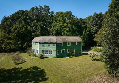 263 River Dr., Hadley, Massachusetts 01035, 4 Bedrooms Bedrooms, 7 Rooms Rooms,2.5 BathroomsBathrooms,Residential,For Sale,River Dr.,73163230