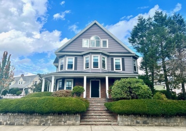 70 Summer Street, Everett, Massachusetts 02149, 5 Bedrooms Bedrooms, 9 Rooms Rooms,3.5 BathroomsBathrooms,Residential,For Sale,Summer Street,73170055