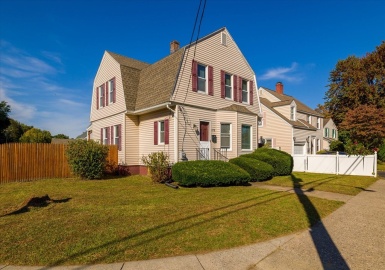 278 Plumtree Rd, Springfield, Massachusetts 01118, 3 Bedrooms Bedrooms, 8 Rooms Rooms,1.5 BathroomsBathrooms,Residential,For Sale,Plumtree Rd,73169580