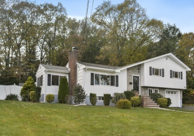 89 Hollingsworth Rd, Milton, Massachusetts 02186, 3 Bedrooms Bedrooms, 9 Rooms Rooms,2.5 BathroomsBathrooms,Residential,For Sale,Hollingsworth Rd,73180619