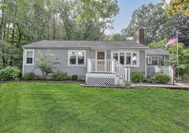 51 Garfield Ave, Attleboro, Massachusetts 02703, 3 Bedrooms Bedrooms, 7 Rooms Rooms,1 BathroomBathrooms,Residential,For Sale,Garfield Ave,73173169