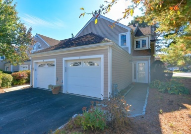 1 Drake Cir, Walpole, Massachusetts 02081, 2 Bedrooms Bedrooms, 4 Rooms Rooms,2 BathroomsBathrooms,Residential,For Sale,The Village At Swan Pond,Drake Cir,73174187
