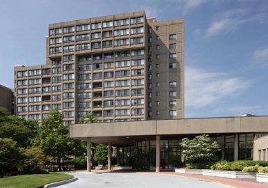 250 Hammond Pond Parkway, Newton, Massachusetts 02467, 1 Bedroom Bedrooms, 5 Rooms Rooms,1.5 BathroomsBathrooms,Residential,For Sale,Towers Of Chestnut Hill,Hammond Pond Parkway,73176932