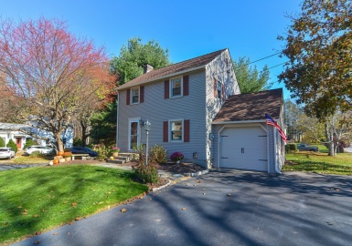2 Marion Avenue, Auburn, Massachusetts 01501, 3 Bedrooms Bedrooms, 6 Rooms Rooms,1 BathroomBathrooms,Residential,For Sale,Marion Avenue,73176957