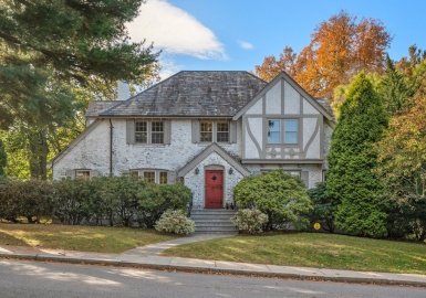 260 Moss Hill Road, Boston, Massachusetts 02130, 4 Bedrooms Bedrooms, 9 Rooms Rooms,4 BathroomsBathrooms,Residential,For Sale,Moss Hill Road,73176308