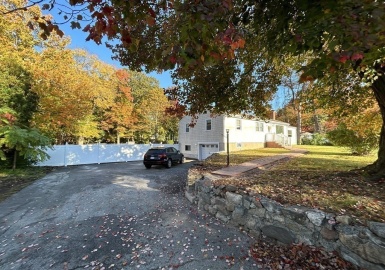 101 Elm Street, North Reading, Massachusetts 01864, 3 Bedrooms Bedrooms, 6 Rooms Rooms,1 BathroomBathrooms,Residential,For Sale,Elm Street,73172090