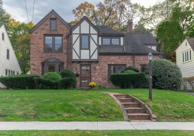 157 Wenonah Rd, Longmeadow, Massachusetts 01106, 3 Bedrooms Bedrooms, 8 Rooms Rooms,1.5 BathroomsBathrooms,Residential,For Sale,Wenonah Rd,73174716