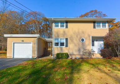 78 Nash Lane, Attleboro, Massachusetts 02703, 3 Bedrooms Bedrooms, 6 Rooms Rooms,1.5 BathroomsBathrooms,Residential,For Sale,Nash Lane,73181261