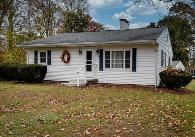 134 E Main Street, Westborough, Massachusetts 01581, 3 Bedrooms Bedrooms, 5 Rooms Rooms,1 BathroomBathrooms,Residential,For Sale,E Main Street,73171970